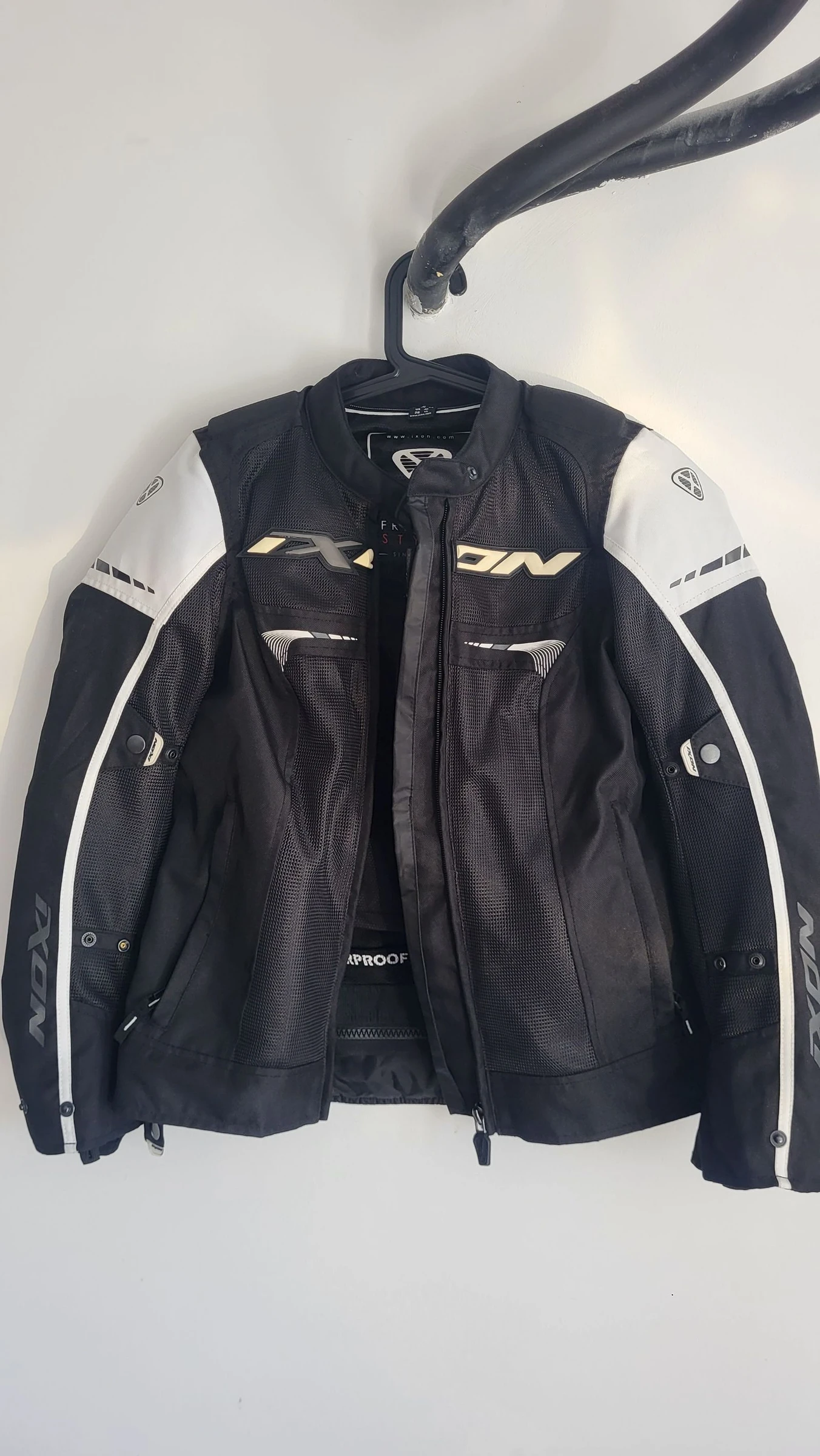 Blusão IXON moto feminino Tamanho P – photo 8